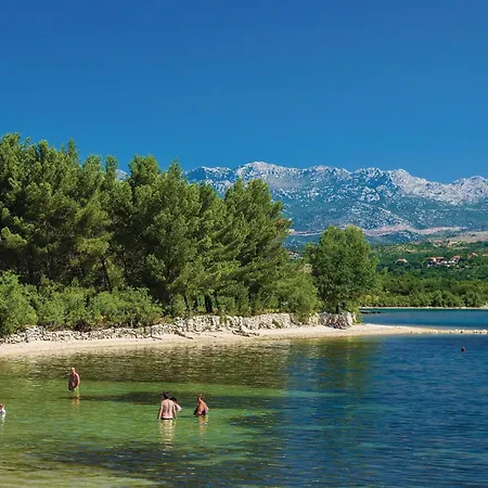 Vakantiehuis Lovely In