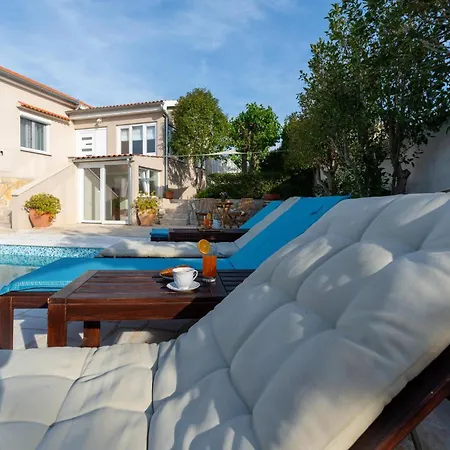 Vakantiehuis Lovely In Pridraga